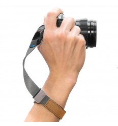 Peak Cuff Grå